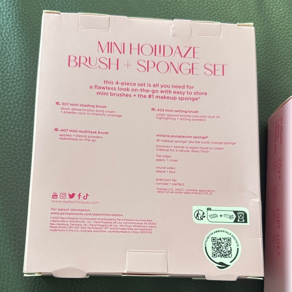 🩷Real Techniques Limited Edition Mini Set New - Picture 6 of 6